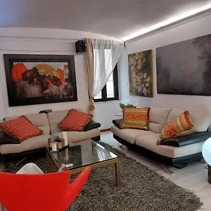 Spanish Steps Bedroom , Roma Italia